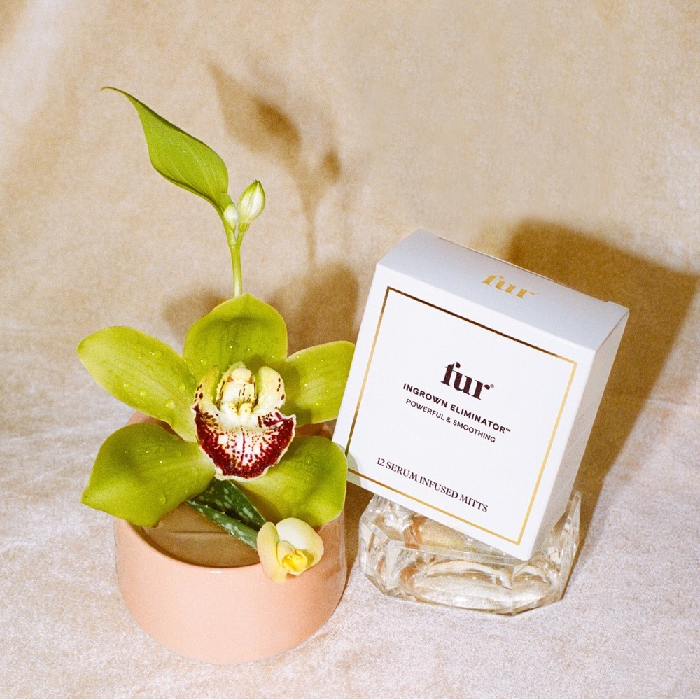 NEW - FUR Ingrown Eliminator Serum Infused Mitts Powerful & Soothing (12 Mitts)